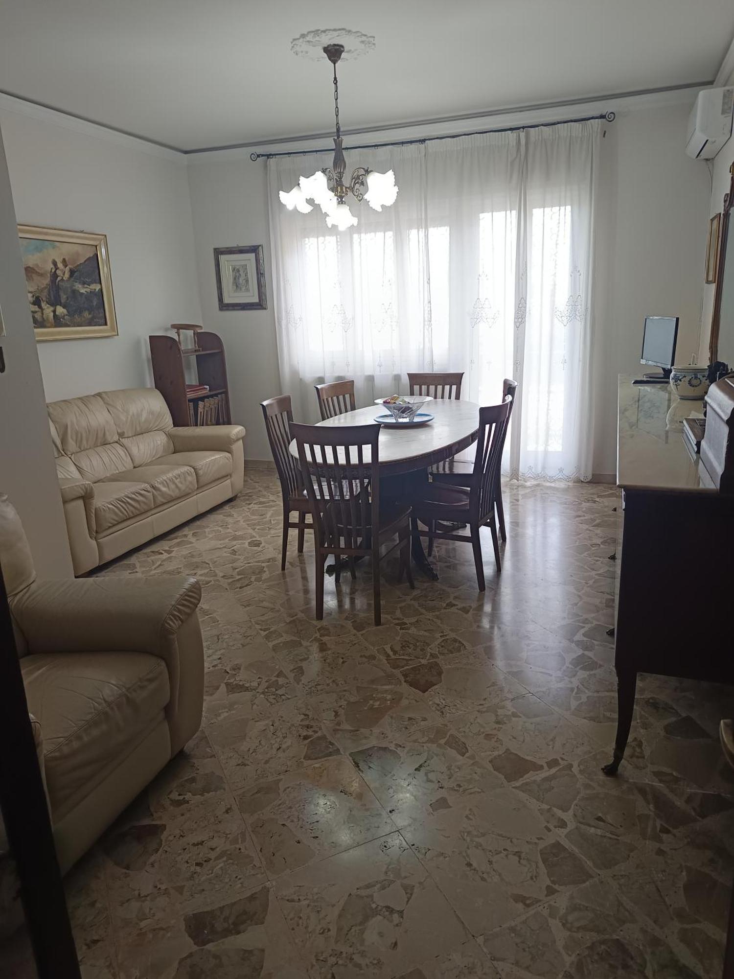 New Dawn Apartment, Appartamento Turistico, Casa Per Vacanza, Tre Camere Indipendenti CTA Exteriör bild